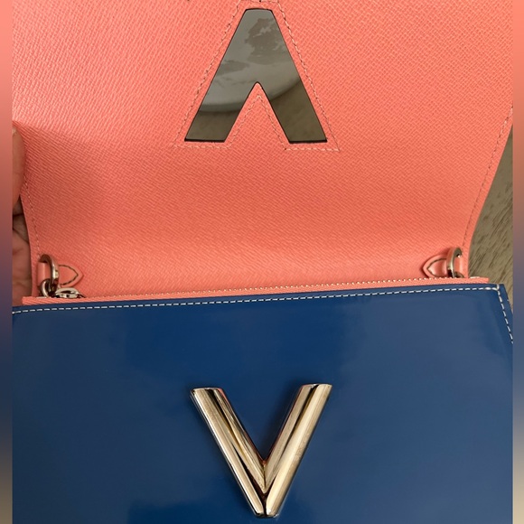 Louis Vuitton Twist Chain Aqua Print - Picture 8 of 8